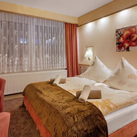 Schlossberghotel 4*
