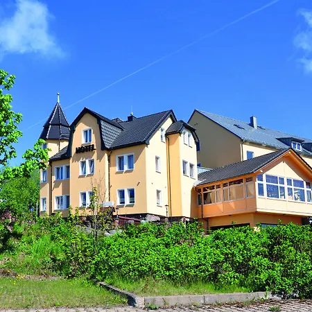 Schlossberghotel ホテル オーバーホーフ