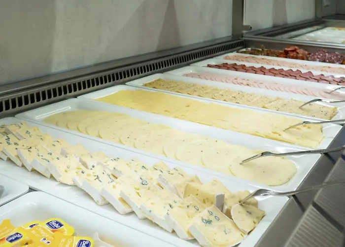 ホテル Schlossberghotel オーバーホーフ